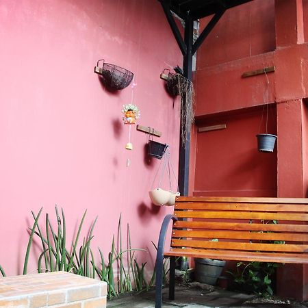 Rada Arak 79/4 Hostel Chiang Mai Extérieur photo