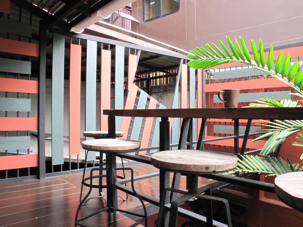 Rada Arak 79/4 Hostel Chiang Mai Extérieur photo