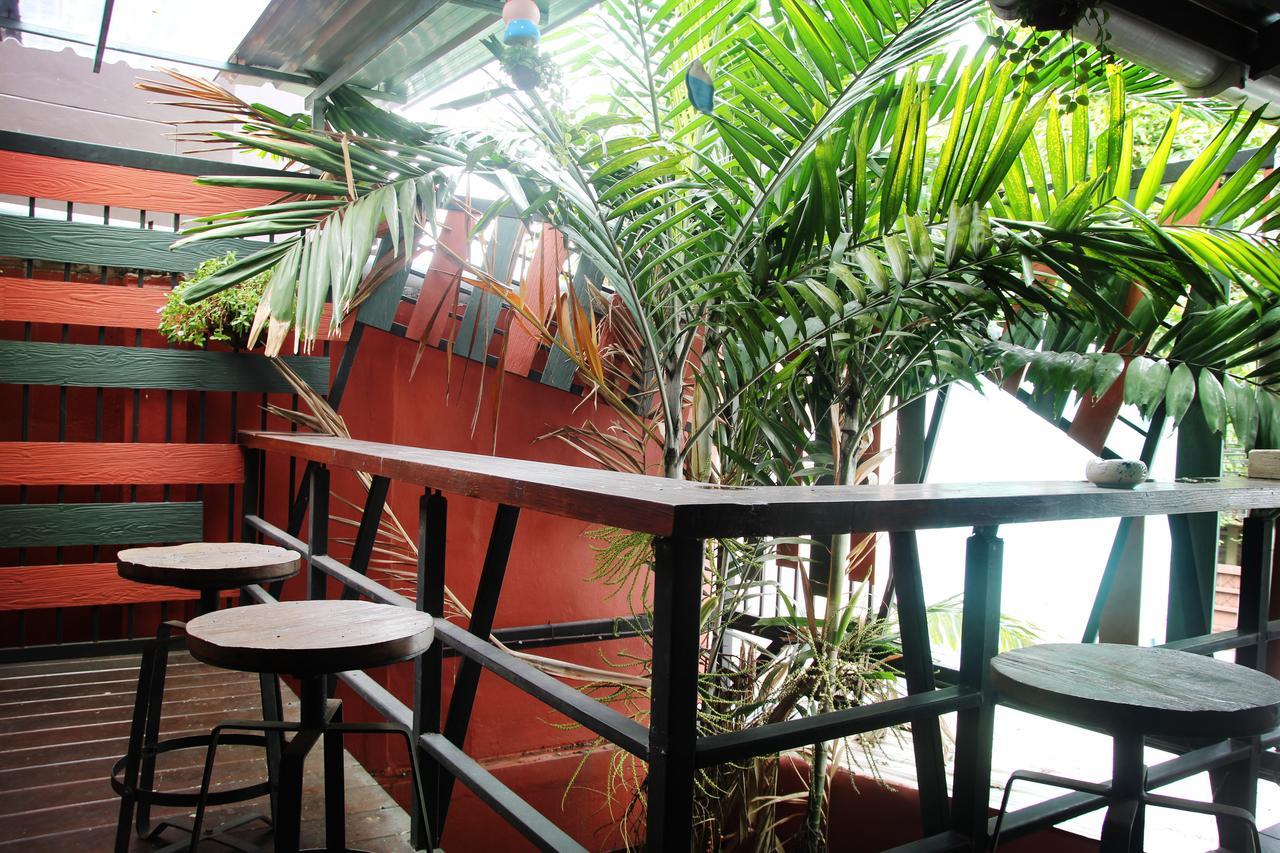 Rada Arak 79/4 Hostel Chiang Mai Extérieur photo